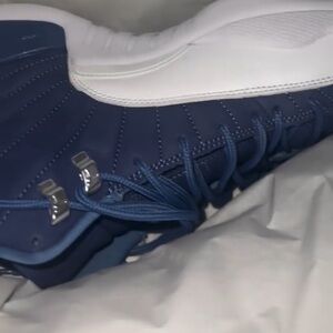 Jordan retro 12 size 11 navy blue and white great condition never worn